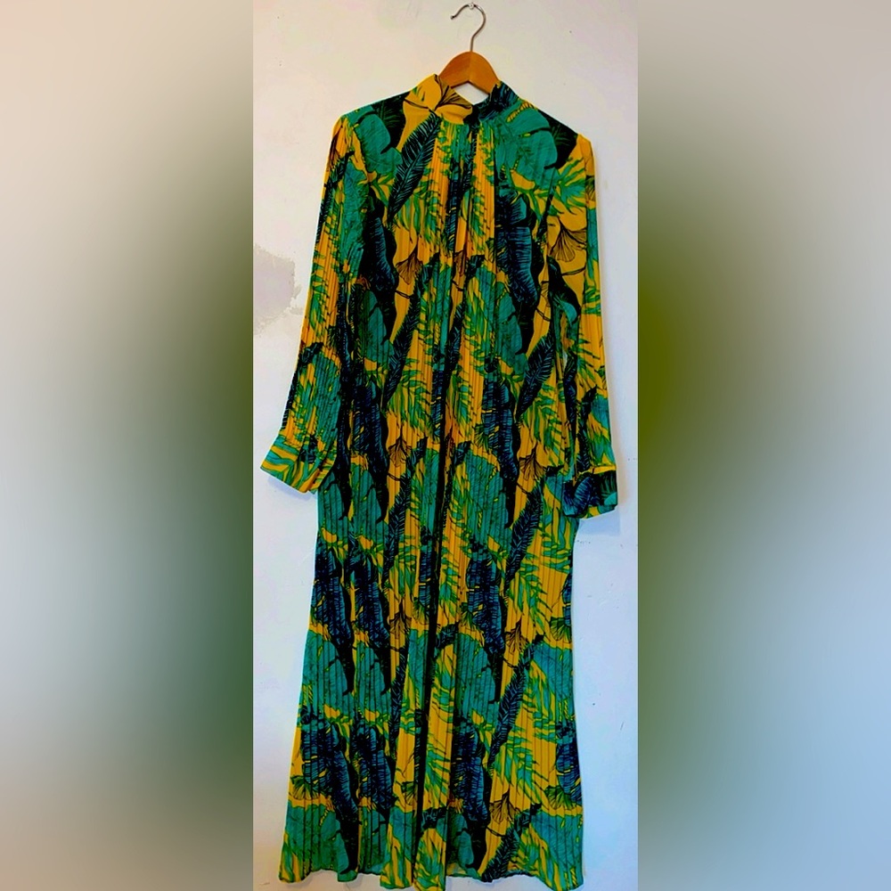 Elegant Green and Yellow Maxi Dress
